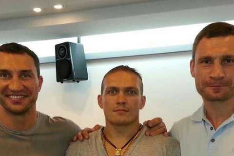 Oleksandr Usyk seeks advice from legendary Klitschko brothers and warns he is ‘coming for Tyson..