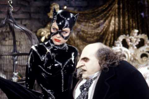 Is Batman Returns a Christmas movie?
