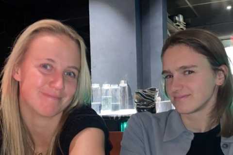 Who is Beth Mead’s partner Vivianne Miedema? Arsenal stars relationship compared to ‘David and..