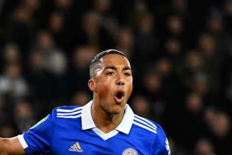 Arsenal prepared to wait and steal Youri Tielemans on free transfer but risk losing Leicester..