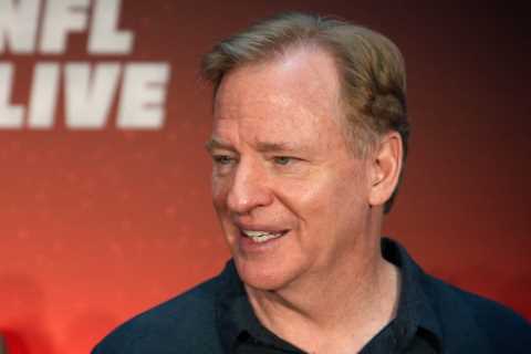 YouTube in Advanced Talks for N.F.L. Sunday Ticket