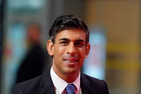 Rishi Sunak vows to boot out failed asylum seekers with no right to stay in UK