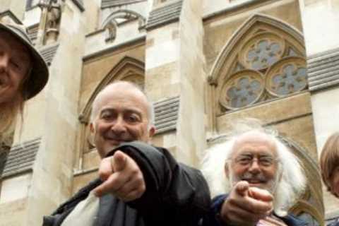 Time Team makes epic return to screens with original host Tony Robinson – but with a major twist
