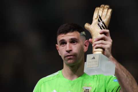 Jordan Pickford denied World Cup Golden Glove despite joint most clean sheets due to Arsene..
