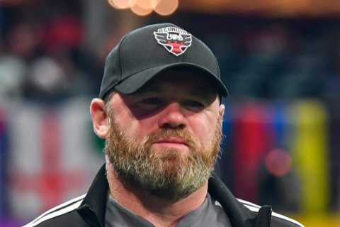 Man Utd legend Wayne Rooney recalls the moment Sir Alex Ferguson caught him in the pub during early ..