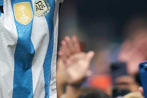 Lionel Messi risks huge spat with Kylian Mbappe as Argentina star ‘wants to parade World Cup trophy ..