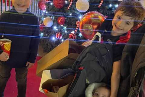 Helen Skelton shares adorable festive snap of rarely-seen children ahead of first Christmas since..