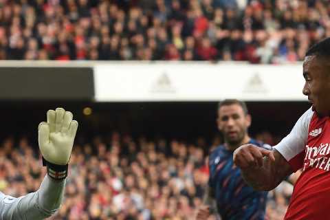 Why isn’t Dean Henderson playing for Nottingham Forest against Man Utd?