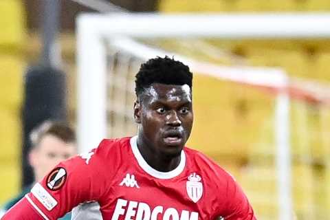 Chelsea in £31m transfer talks for Monaco star Benoit Badiashile as Graham Potter eyes left-sided..