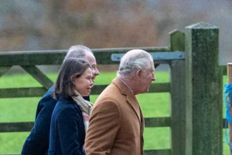 King Charles &amp; Camilla attend early Christmas service at Sandringham with Prince William, Kate..