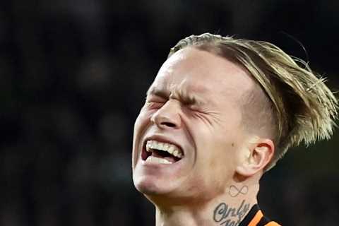 Arsenal agree Mykhaylo Mudryk transfer with talks over fee with Shakhtar Donetsk continuing ahead..