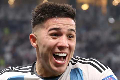 Chelsea agree £105m fee with Benfica for Enzo Fernandez as they pip Man Utd and Liverpool to..