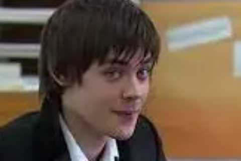 Waterloo Road star Tom Payne unrecognisable after moving to the US for Hollywood career on Walking..