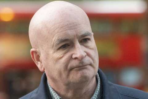 Striking workers ‘could be handed more perks in bid to end crippling industrial action’