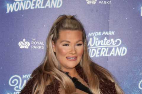 Love Island’s Shaughna Phillips asks fans to ‘send help’ after pregnancy pains keep her up at night