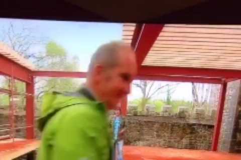 Grand Designs fans stunned as homeowner takes swipe at ‘fatties’ in the middle of renovations