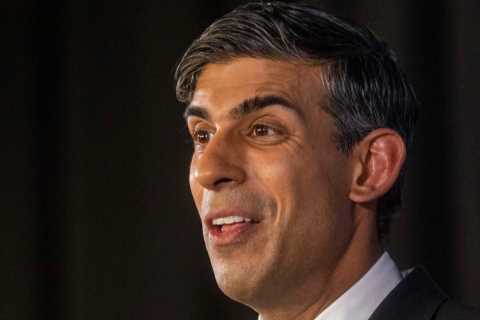 Rishi Sunak poised to announce new ‘minimum service’ law to stop strikes crippling Britain