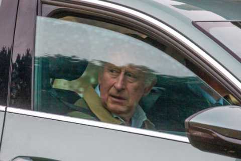 King Charles &amp; Prince William stay silent amid Harry’s book barrage but are ‘deeply hurt’