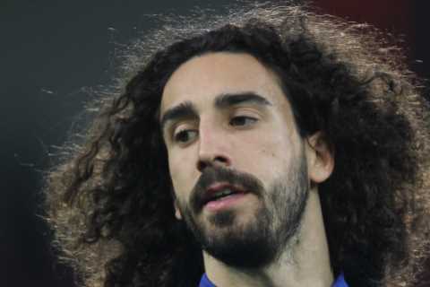 He doesn’t want to defend’ – Jamie Carragher tears into £60m Chelsea left-back Marc Cucurella after ..