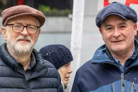 Jeremy Corbyn &amp; Mick Lynch show picket line solidarity on final day of January’s rail strikes