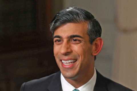 Rishi Sunak opens door to ‘honest’ talks with strikers about pay rises as both sides remain..