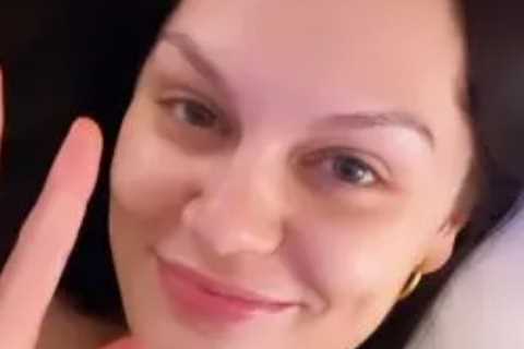 Jessie J takes swipe at fans telling her how she should feel during her pregnancy