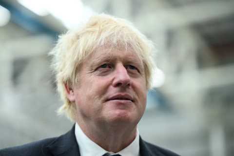 Boris Johnson calls on Tories to unite to beat ‘snoozefest’ Sir Keir Starmer