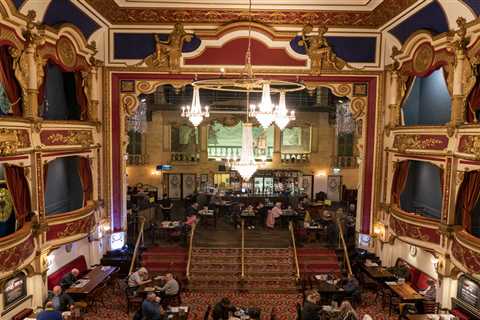 Inside UK’s ‘fanciest Wetherspoons’ with jaw-dropping surroundings and ‘flawless’ decor… and it’s..