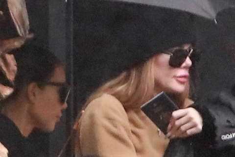 Kardashian fans ‘gasp’ at Khloe’s real lips as she leaves jet in new unedited pics &amp; beg star..