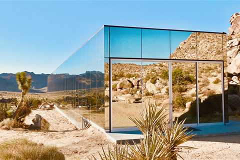 Inside £14million ‘invisible’ mirrored desert mansion loved by celebrities