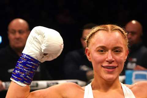 Elle Brooke celebrates with pal Ebanie Bridges after OnlyFans star turned boxer brutally KOs Faith..