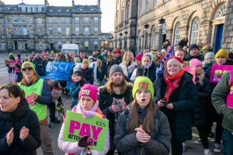 Militant teaching unions ‘playing politics with kids’ lives’ as they prepare to announce crippling..