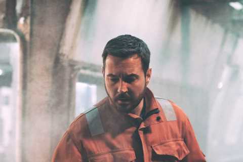 The Rig viewers all have the same complaint as they’re distracted during Martin Compston thriller’s ..