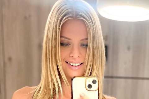 Strictly Come Dancing beauty wows fans as she strips to her underwear in sexy selfie
