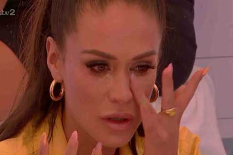 Love Island fans ‘figure out’ Zara and Olivia’s fierce rivalry stems from shock event outside the..