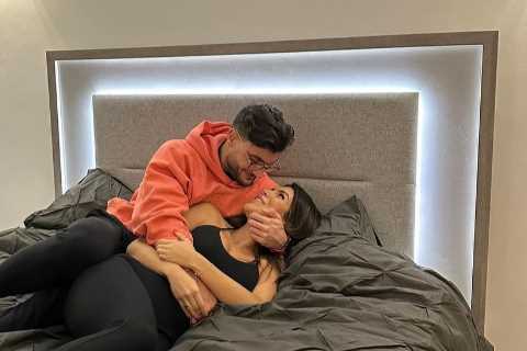 Inside Dancing On Ice star Ekin-Su and Davide’s London mansion as they show off new sofa and huge..