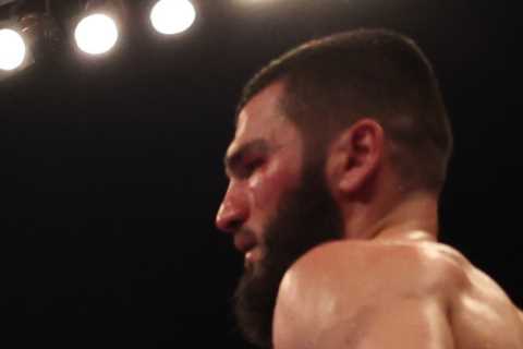 Artur Beterbiev beats brave Anthony Yarde with brutal 8th round stoppage to keep light-heavyweight..