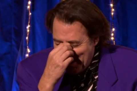 Jonathan Ross left cringing as Michael McIntyre sends shock prank text to celeb pals – and Kylie..