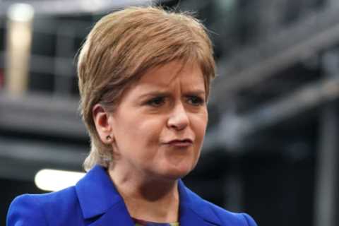 Nicola Sturgeon flails in car crash interview as she admits violent trans criminals shouldn’t be in ..