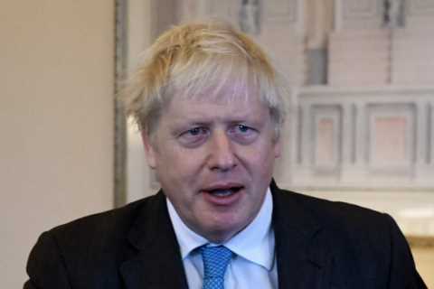 Boris Johnson urges West to send Ukraine tanks &amp; jets to help beat Putin’s invaders