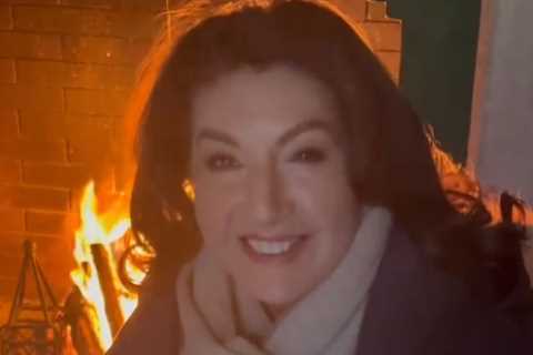 Jane McDonald teases new travel show with glam fireplace video – but fans soon issue a warning