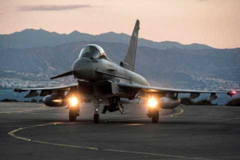 Defence Secretary refuses to rule out sending fighter jets to Ukraine – but not at the moment
