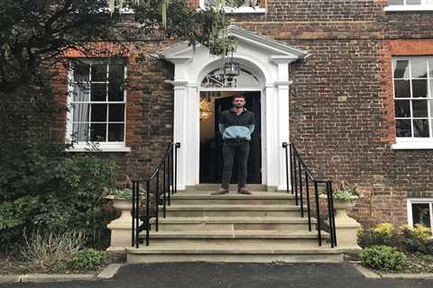 I’m living for free in a 5-bedroom house in Surrey – it saves me £1,000 a month on rent, how you..