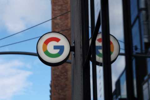 Alphabet’s Profit Falls 34% Amid Ads Slowdown