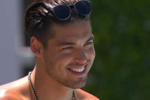 Love Island bombshell Spencer’s friends slam show bosses after he isn’t seen on screen