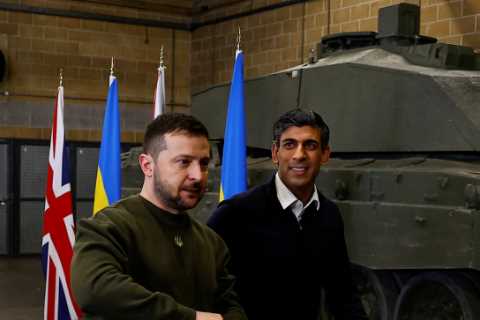 President Zelensky makes desperate plea for Britain to give Ukraine fighter jets to beat Putin