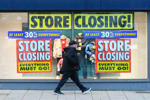 Warning for shoppers as just days left to spend vouchers before major high street shop closes for..