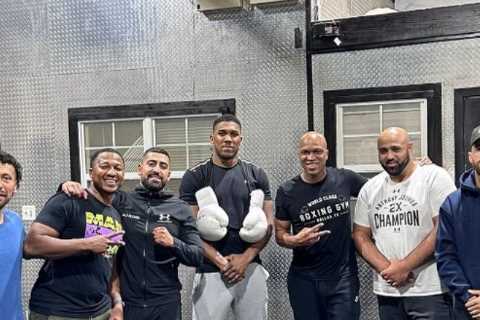 Anthony Joshua ‘looks amazing’ under new trainer Derrick James as details of his camp for Jermaine..
