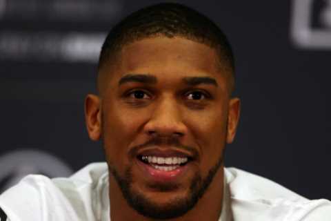 ‘He’s not my mate’ – Anthony Joshua blasts Dillian Whyte after being slammed for dodging grudge..
