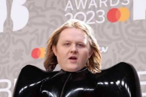 Lewis Capaldi reacts to Mo Gilligan’s Brit Award blunder with hilarious response